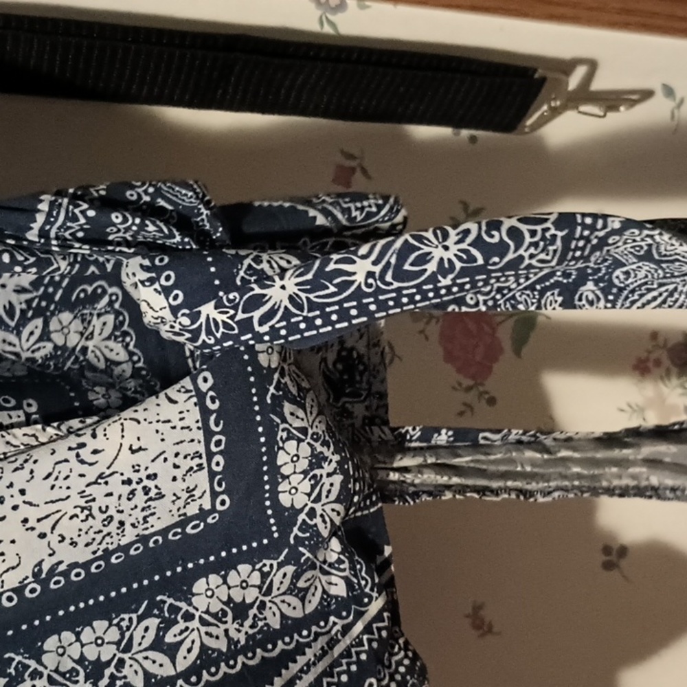 Shirt - Picture 4 of 4